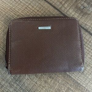 Brown women’s wallet